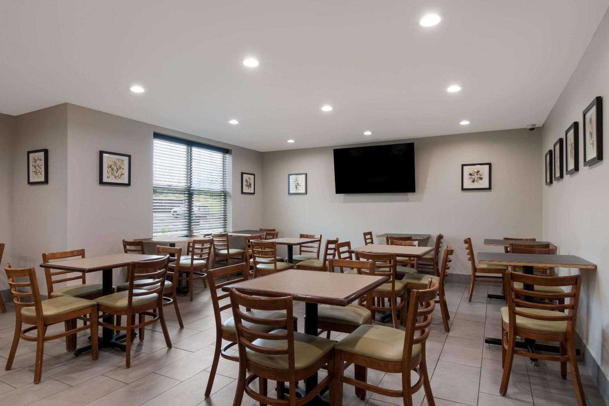 Country Inn & Suites By Radisson, Harrisburg Northeast - Hershey Екстериор снимка