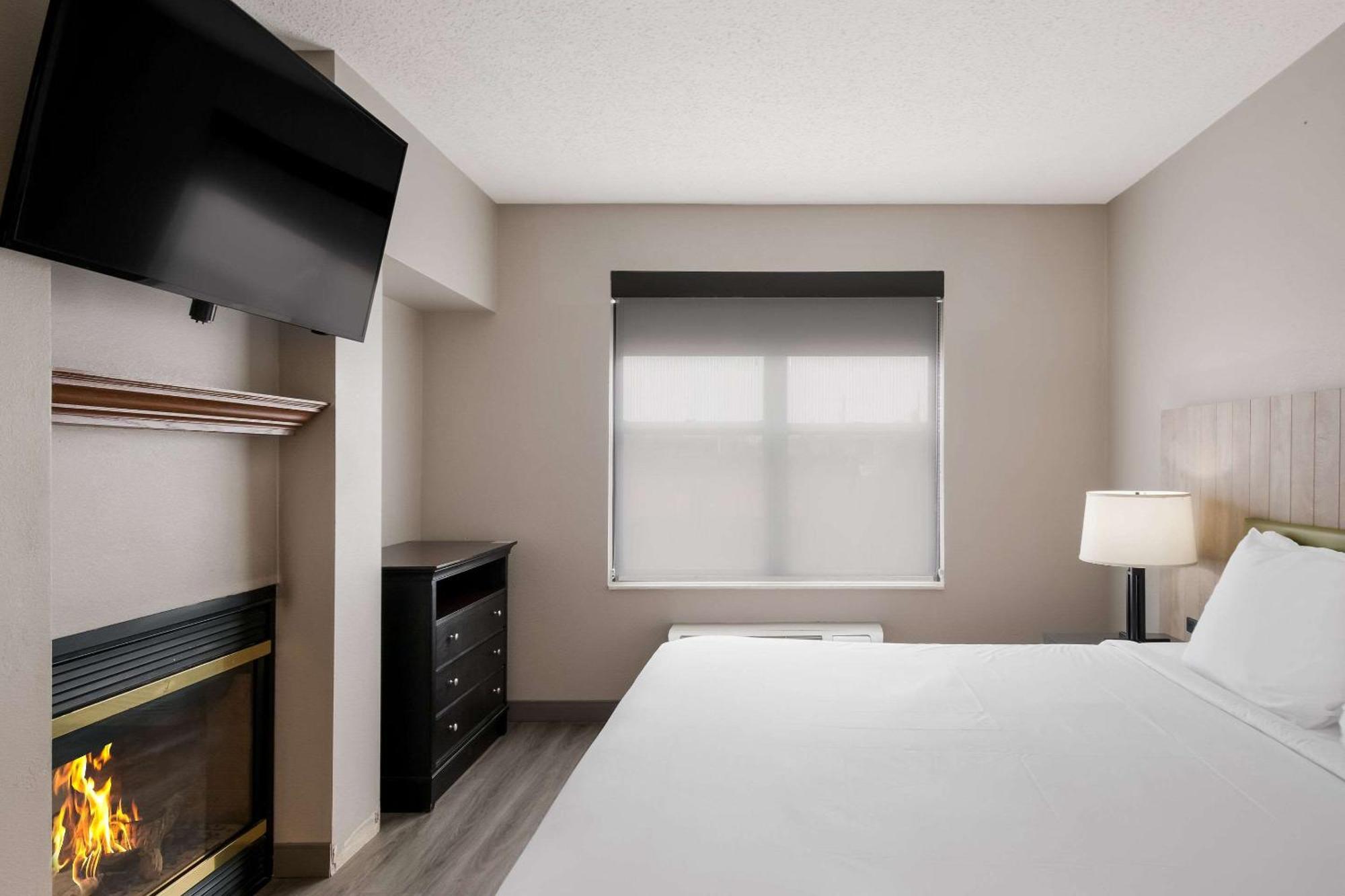Country Inn & Suites By Radisson, Harrisburg Northeast - Hershey Екстериор снимка
